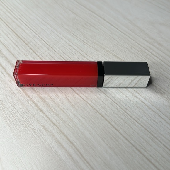 Givenchy Gelee D'interdit Lipgloss 1 Tempting Rouge 6 Ml Unboxed NWOB - Picture 2 of 4